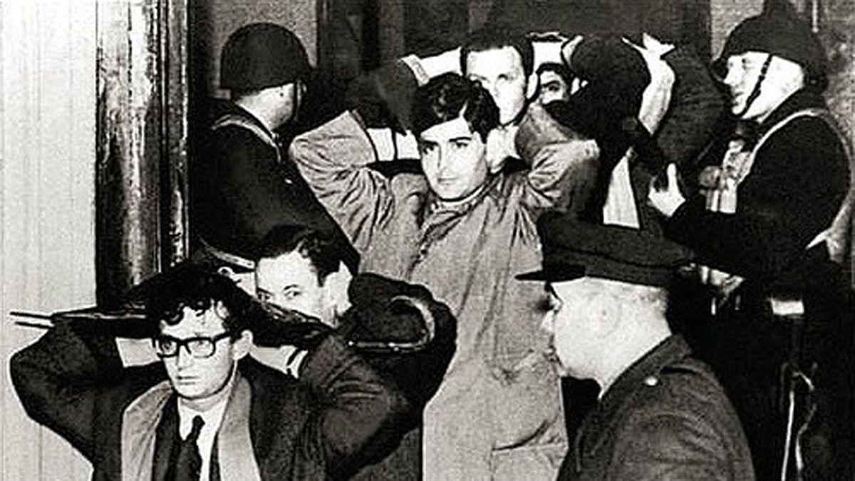 La Noche de los Bastones Largos