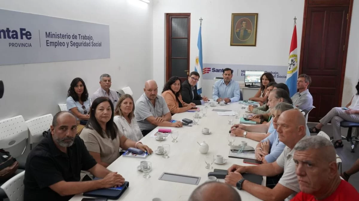 Sin una propuesta salarial concreta comenzó la paritaria docente en Santa Fe