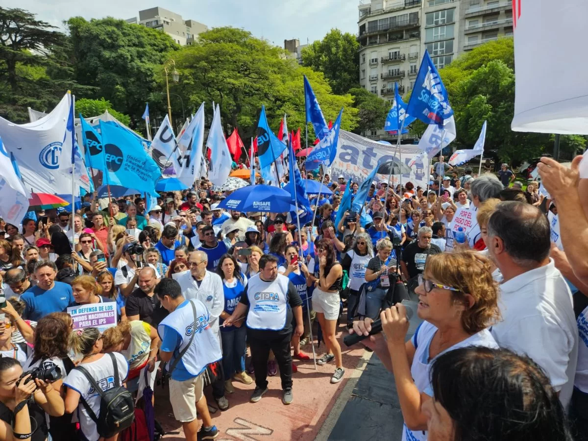 El Gobierno fijó el piso en $500.000 para el salario docente y los sindicatos lo rechazaron