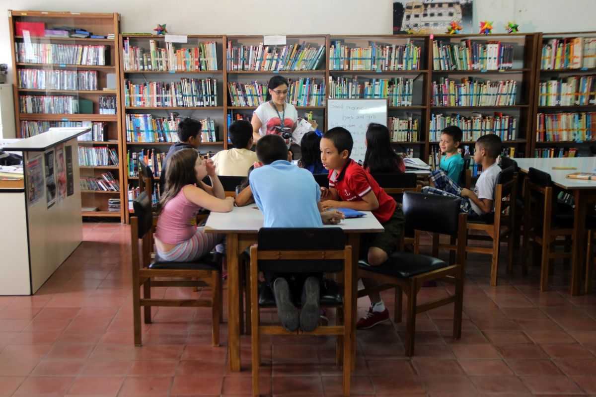 Nivel de lectura, libros y brecha digital en las Pruebas Aprender