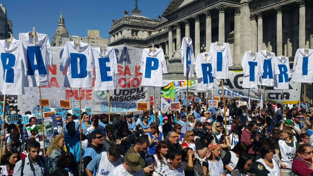 CTERA fue a la Justicia para impugnar los decretos que anulan la Paritaria Nacional Docente y limitan el derecho a huelga. 