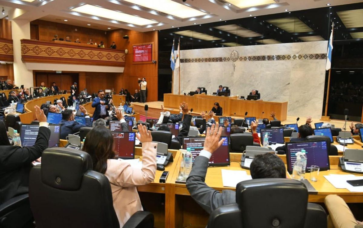 Tucumn: la Legislatura vot titularizaciones y aval el derecho a la desconexin digital docente