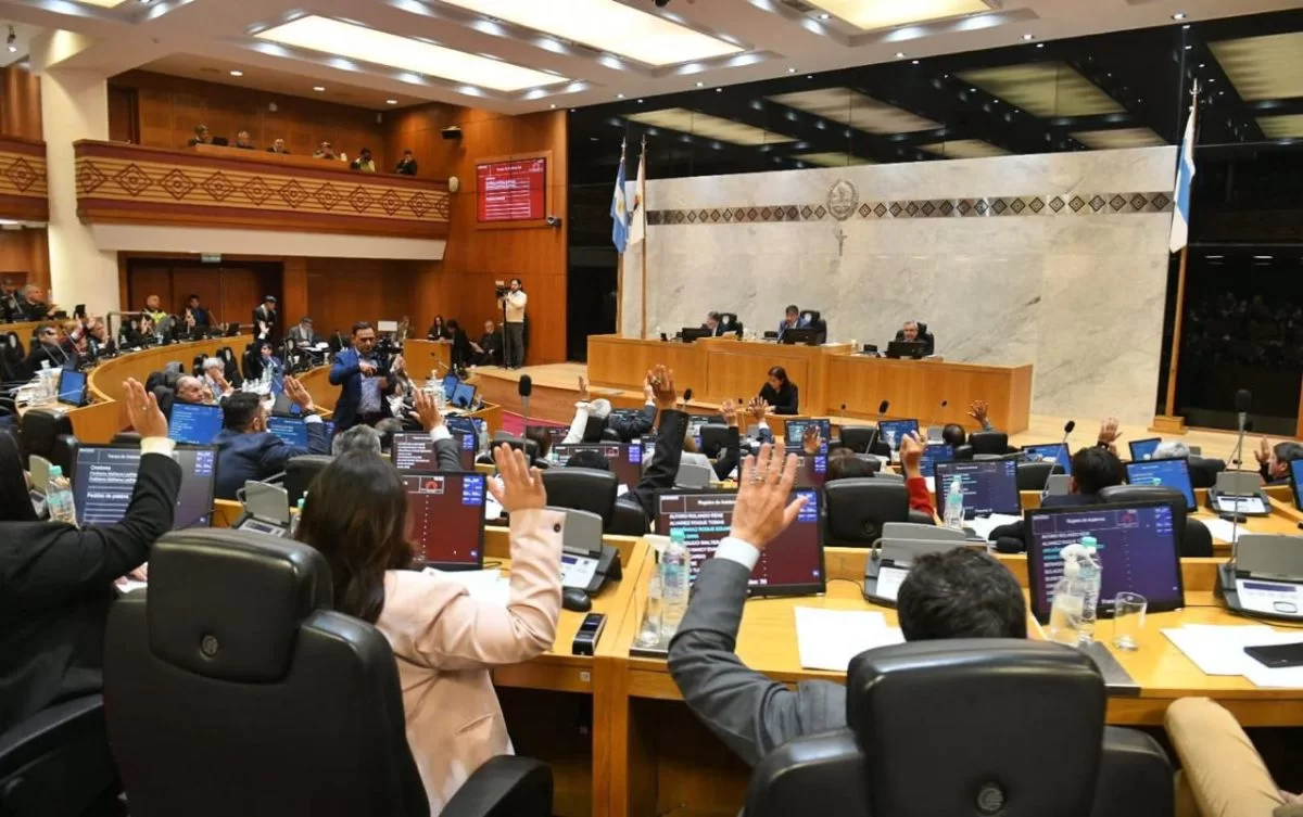Tucumán: la Legislatura votó titularizaciones y el derecho a la desconexión digital docente
