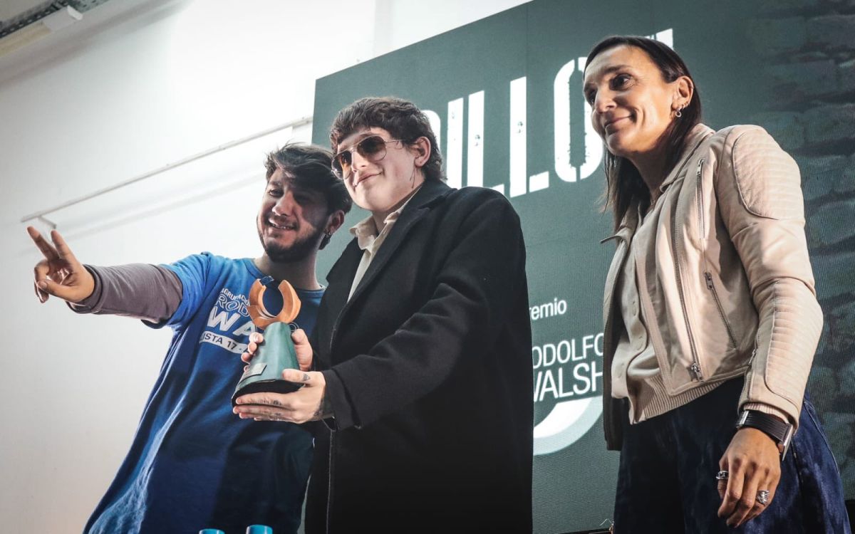 Dillom recibió el Premio Rodolfo Walsh en la Universidad Nacional de La Plata