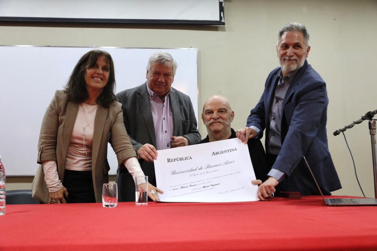 La UBA le otorg� el doctorado Honoris Causa a Mart�n Caparr�s