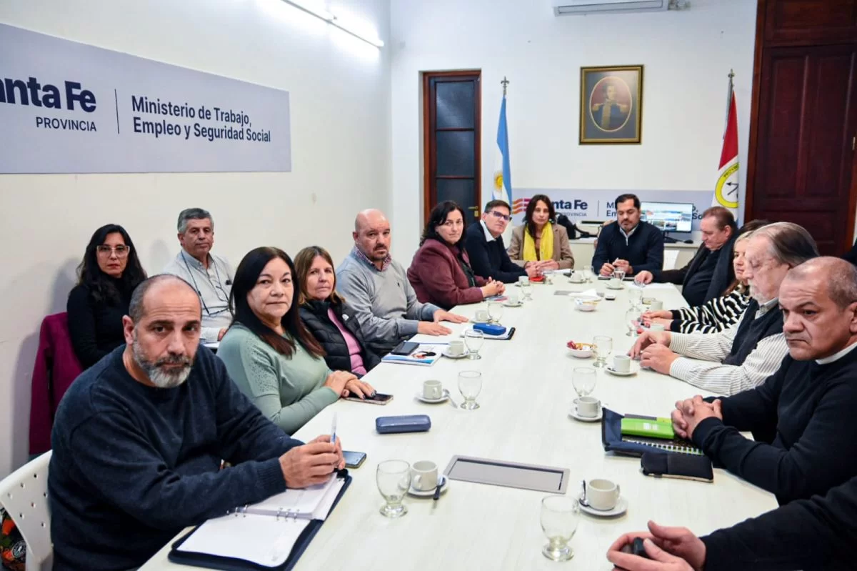 Una vez más, el gobierno de Santa Fe fue a la paritaria sin propuestas