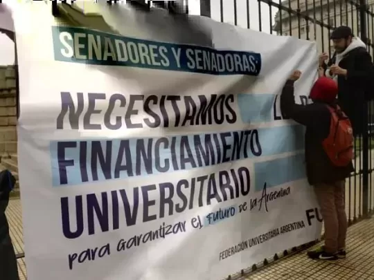 Armas sí, universidad no. Las prioridades del gobierno nacional