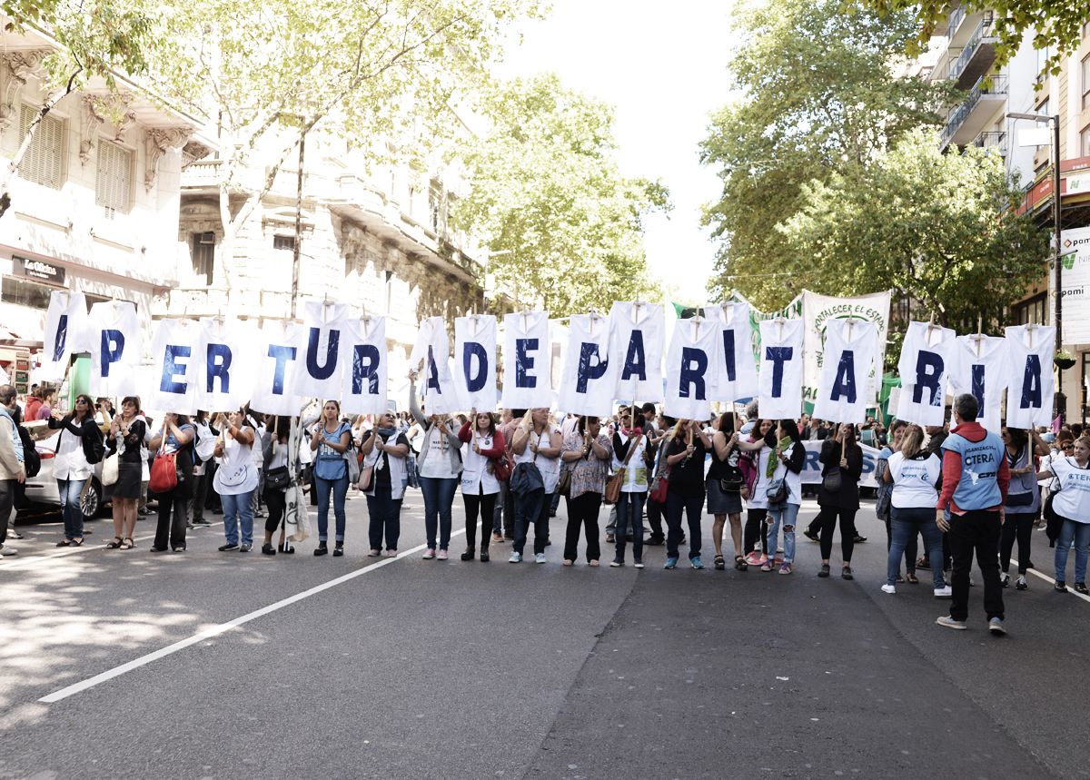 Salario docente: crisis histrica, desigualdades provinciales y el retiro del estado nacional