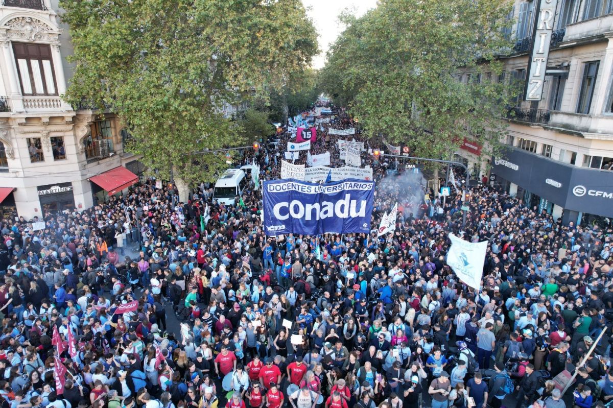 Paro Nacional Docente y Marcha Federal Universitaria en respuesta al veto de Milei 