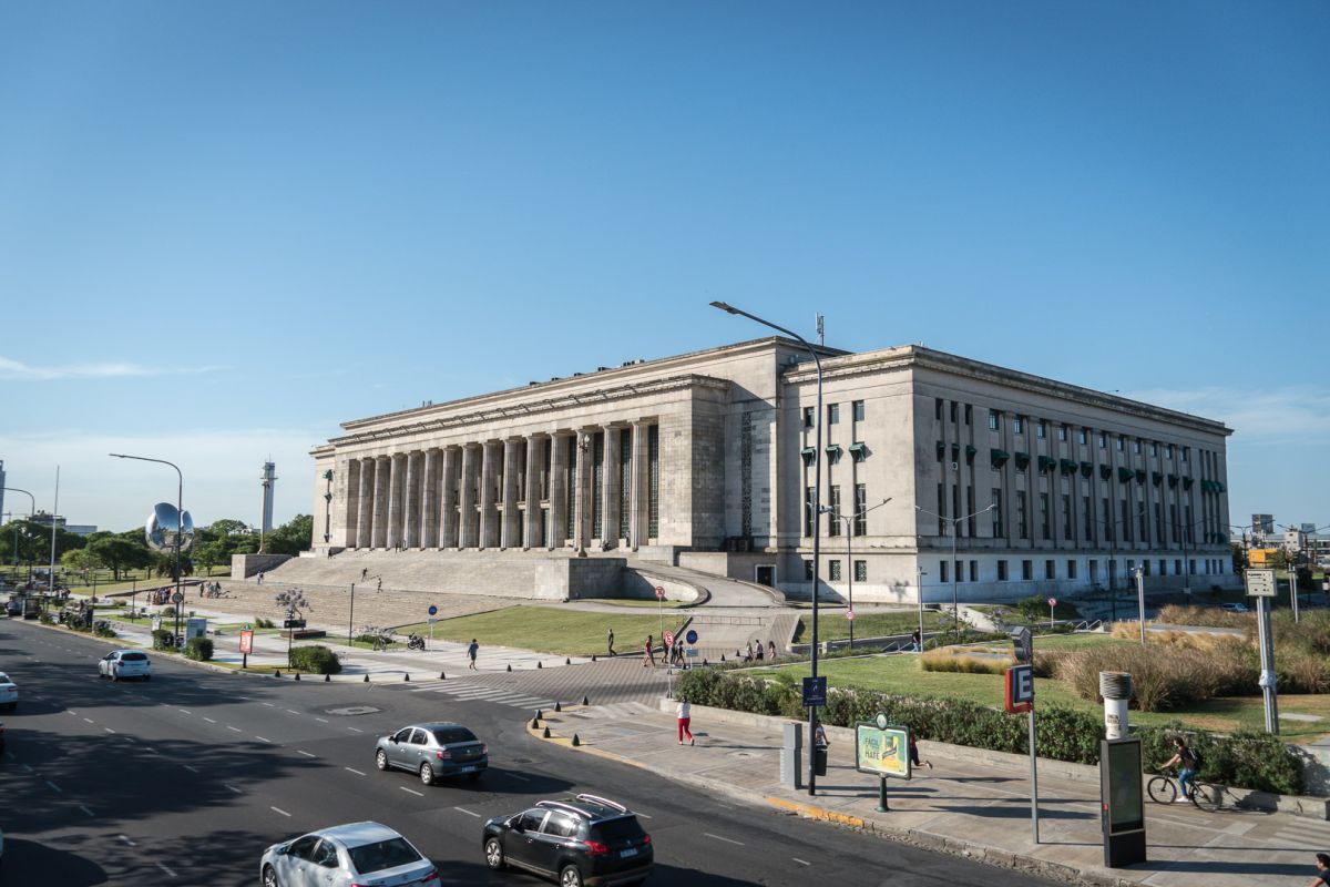 La universidad pública continúa liderando a nivel nacional y regional