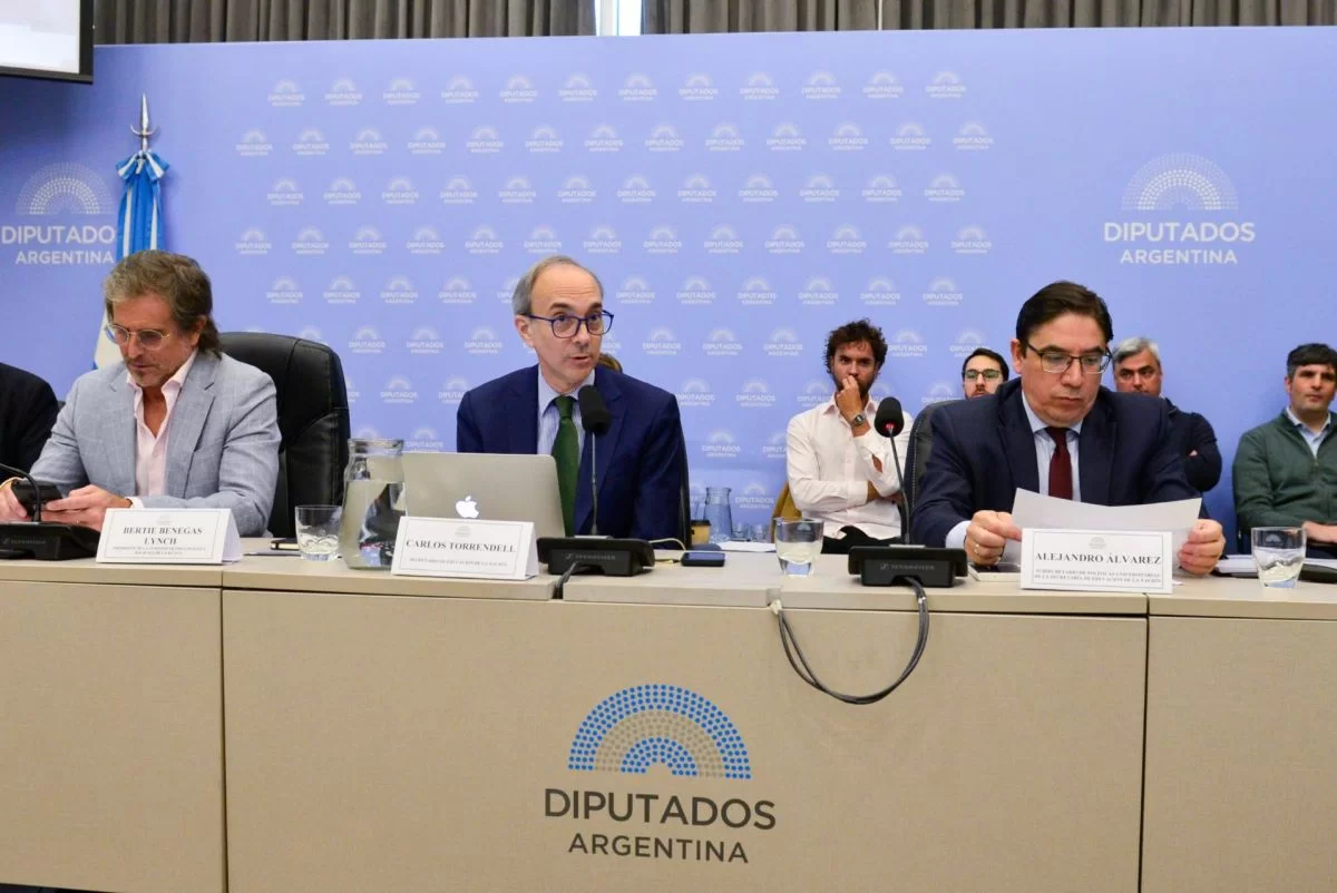 Una lectura del presupuesto educativo expone serios recortes en inversión y programas clave