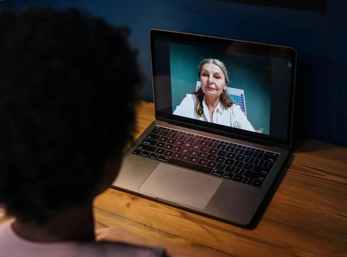 El proyecto habilita la educación desde el hogar.