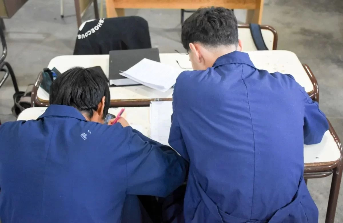 Neuquén impulsa la titulación pendiente de egresados de escuelas Técnicas
