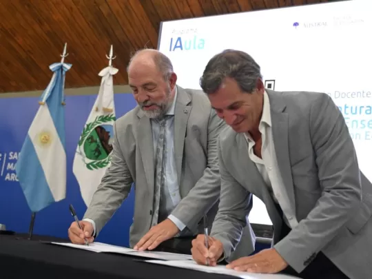  La Universidad de La Punta y la Universidad Austral capacitarán a docentes en IA