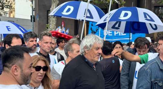 La justicia frenó la esencialidad docente planteada en la reforma laboral de Milei