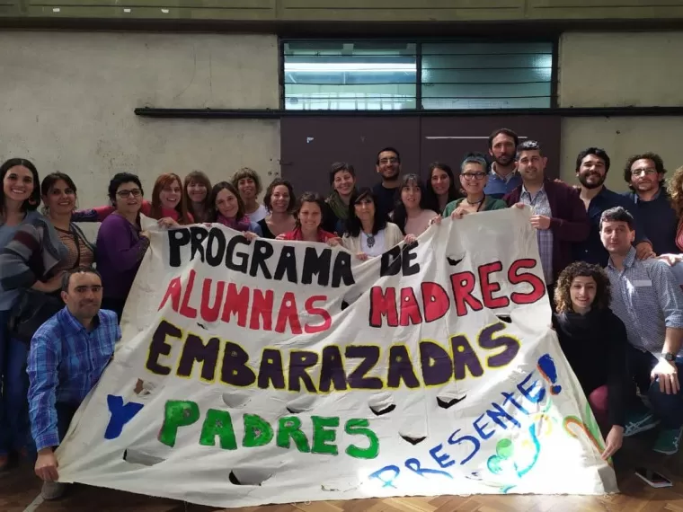 Docentes porteños denuncian el vaciamiento del programa Alumnas Madres