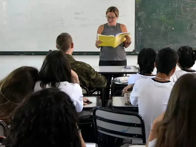 Un informe sostiene que las escuelas de los barrios populares del AMBA están desbordadas