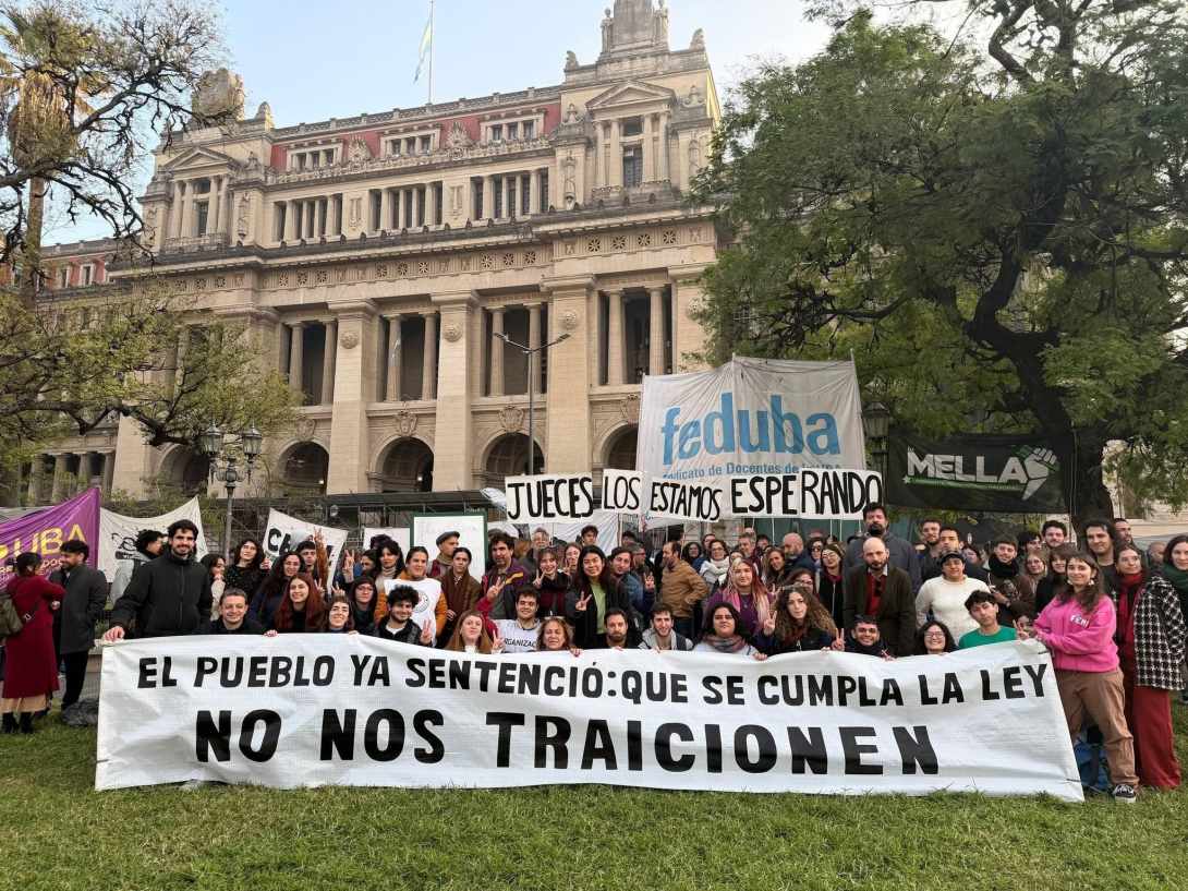 Gremios docentes universitarios logran que el Gobierno presente una oferta paritaria