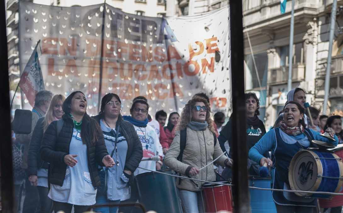 Paran los docentes bonaerenses con demandas a Nación y Provincia