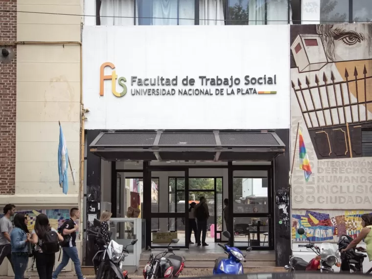 UNLP: estudiantes de Trabajo Social presentaron una aplicación para acompañar la cursada