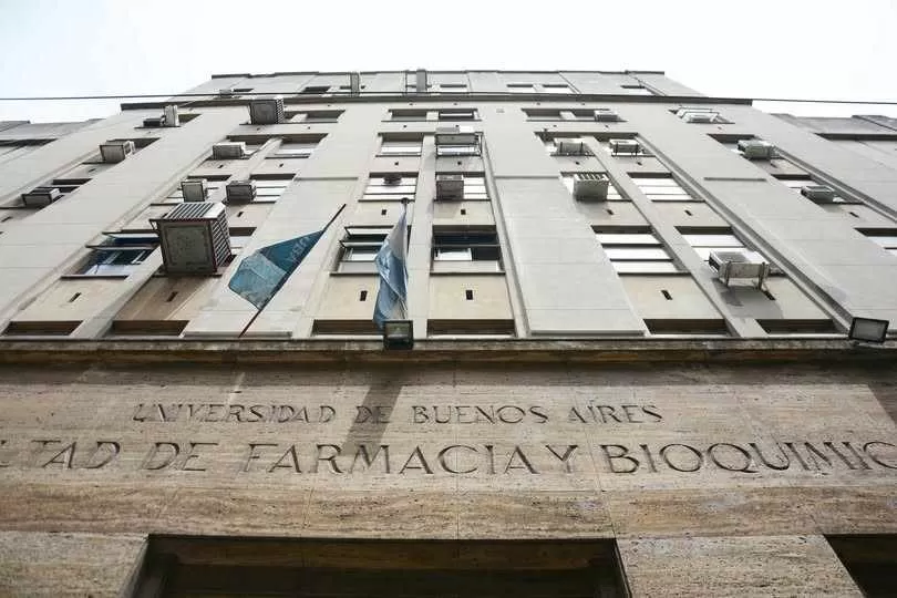 Estudiantes y graduados de Farmacia y Bioquímica entrarán en contacto con mundo profesional