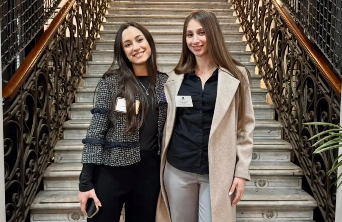 Delfina Cid y Lucía Giuffrida estudian Ingeniería Biomédica de la Universidad Nacional de Córdoba.