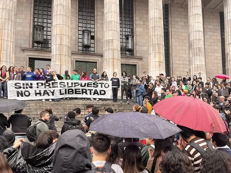 Financiamiento: La justicia habilitó la apelación pero dejó firme la obligación de cumplir